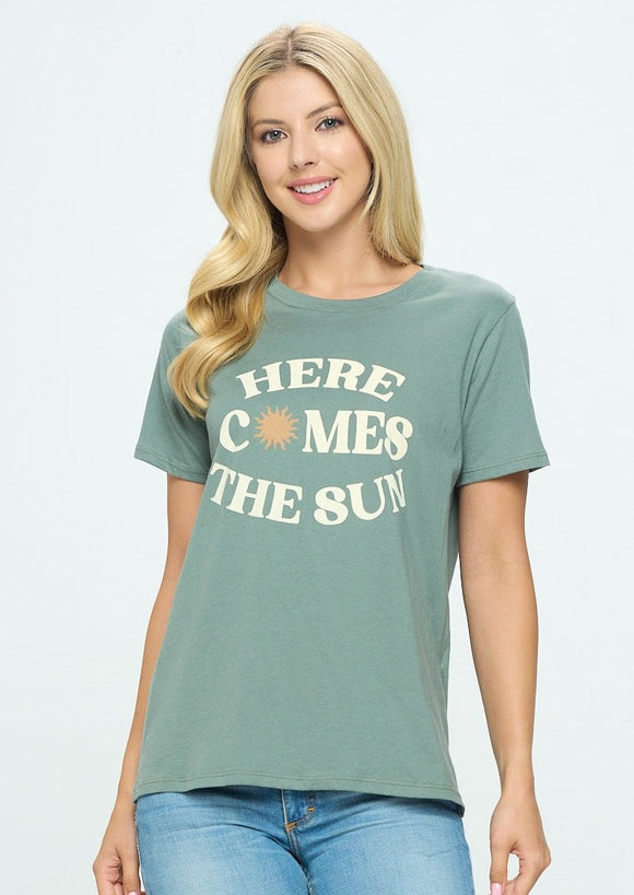 Here comes the sun graphic t shirt