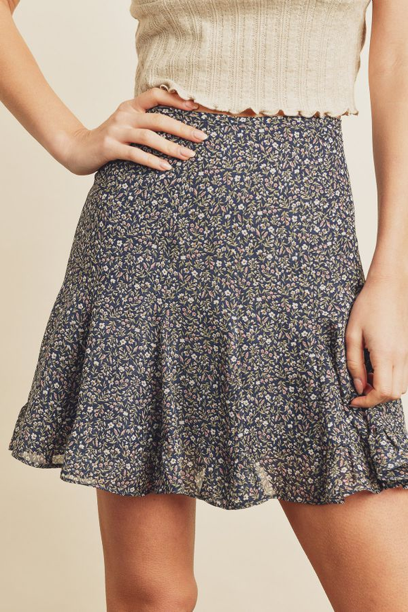 Ditsy floral flared mini skirt with shorts lining